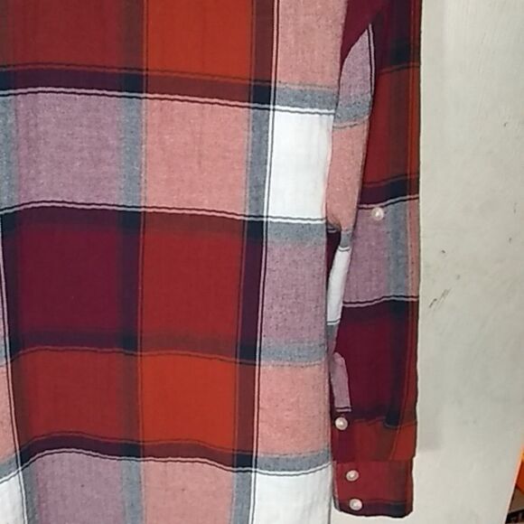 💥Universal Thread plaid v neck blouse - Picture 3 of 7